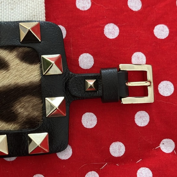 EXTREMELY RARE Valentino Leopard Rockstud Bracelet - MINT CONDITION - Picture 3 of 6